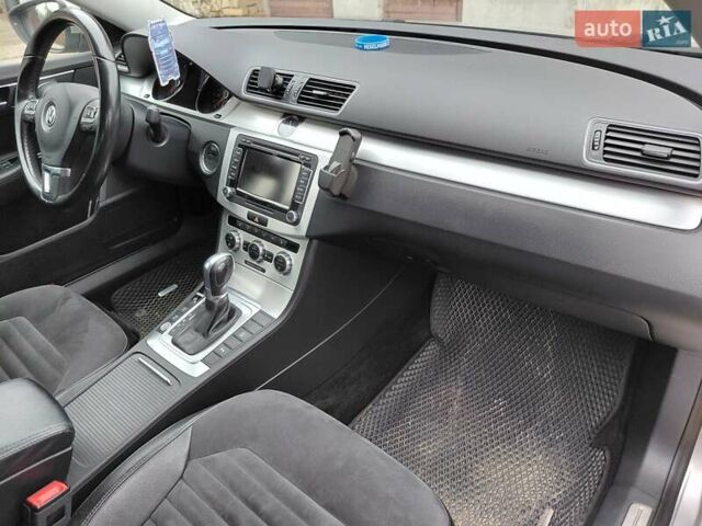 Серый Фольксваген Пассат, объемом двигателя 2 л и пробегом 207 тыс. км за 15000 $, фото 10 на Automoto.ua