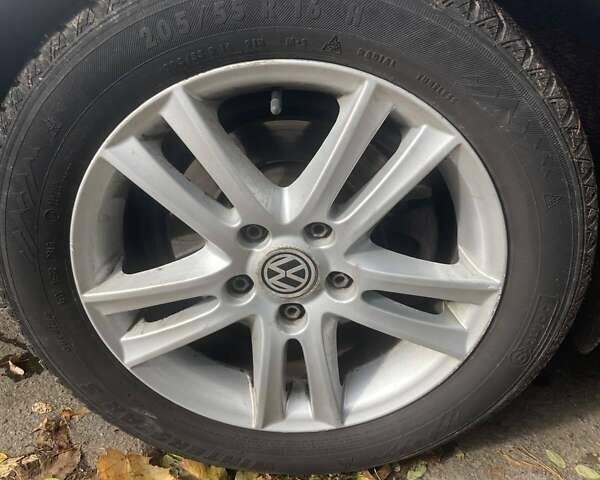 Серый Фольксваген Пассат, объемом двигателя 1.6 л и пробегом 202 тыс. км за 10700 $, фото 8 на Automoto.ua