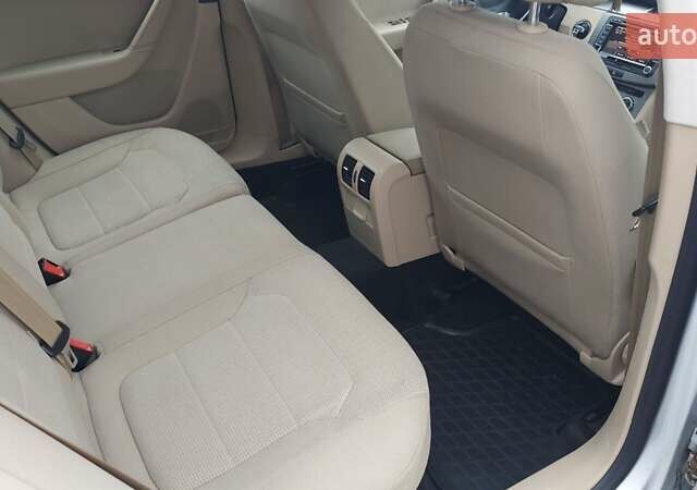 Серый Фольксваген Пассат, объемом двигателя 1.97 л и пробегом 290 тыс. км за 9950 $, фото 14 на Automoto.ua