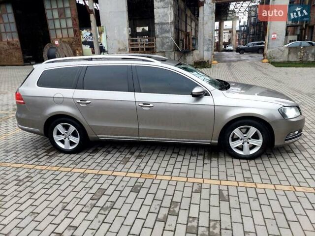 Сірий Фольксваген Пассат, об'ємом двигуна 2 л та пробігом 275 тис. км за 10900 $, фото 23 на Automoto.ua