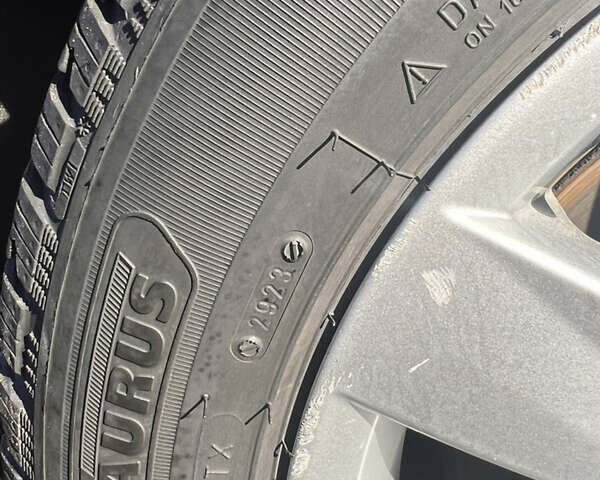 Серый Фольксваген Пассат, объемом двигателя 1.97 л и пробегом 280 тыс. км за 12000 $, фото 9 на Automoto.ua