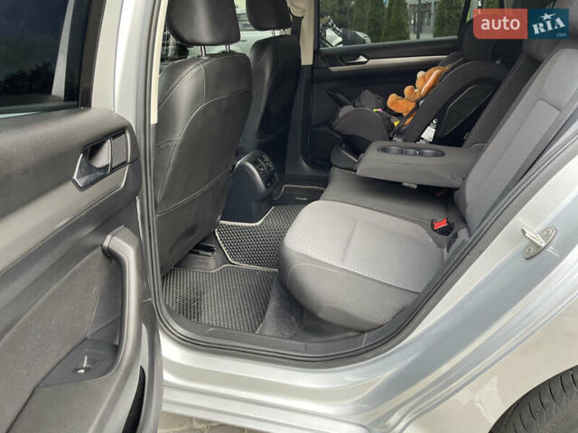 Серый Фольксваген Пассат, объемом двигателя 1.97 л и пробегом 267 тыс. км за 13950 $, фото 26 на Automoto.ua