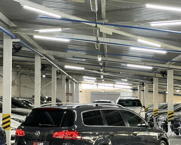 Серый Фольксваген Пассат, объемом двигателя 2 л и пробегом 220 тыс. км за 12900 $, фото 9 на Automoto.ua