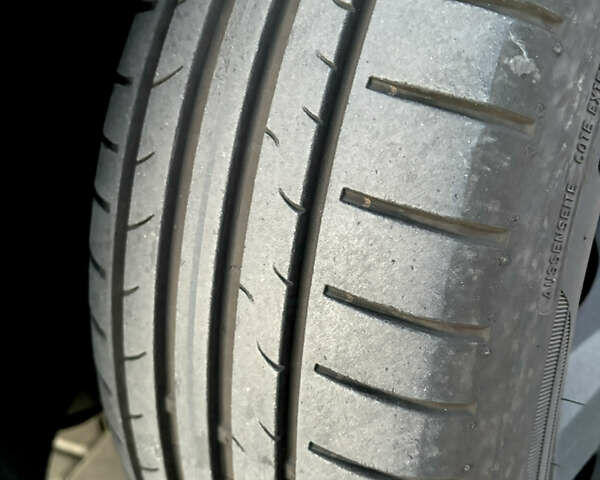 Сірий Фольксваген Пассат, об'ємом двигуна 1.6 л та пробігом 277 тис. км за 10600 $, фото 9 на Automoto.ua