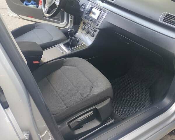 Серый Фольксваген Пассат, объемом двигателя 1.6 л и пробегом 281 тыс. км за 10700 $, фото 32 на Automoto.ua