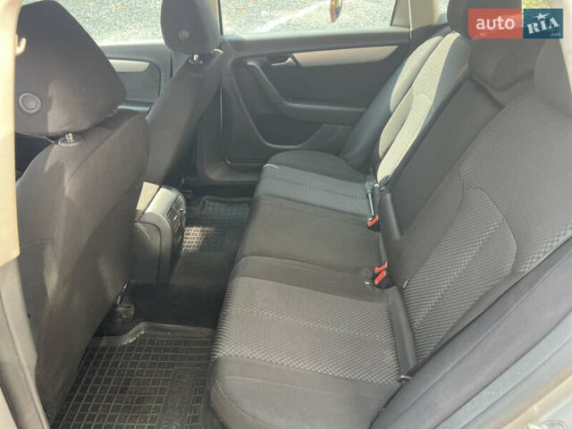 Серый Фольксваген Пассат, объемом двигателя 1.6 л и пробегом 193 тыс. км за 9500 $, фото 24 на Automoto.ua