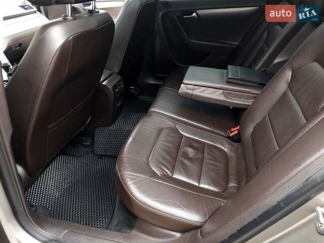 Сірий Фольксваген Пассат, об'ємом двигуна 2 л та пробігом 275 тис. км за 10900 $, фото 51 на Automoto.ua
