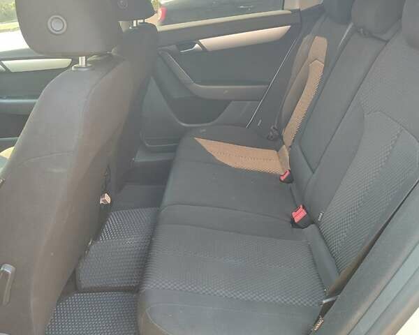 Серый Фольксваген Пассат, объемом двигателя 1.97 л и пробегом 270 тыс. км за 11600 $, фото 5 на Automoto.ua