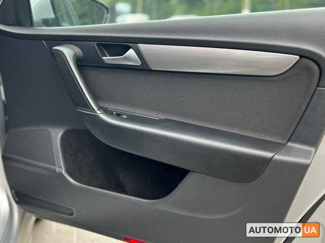 Серый Фольксваген Пассат, объемом двигателя 2 л и пробегом 282 тыс. км за 11600 $, фото 22 на Automoto.ua