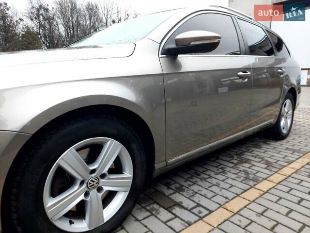 Сірий Фольксваген Пассат, об'ємом двигуна 2 л та пробігом 275 тис. км за 10900 $, фото 28 на Automoto.ua