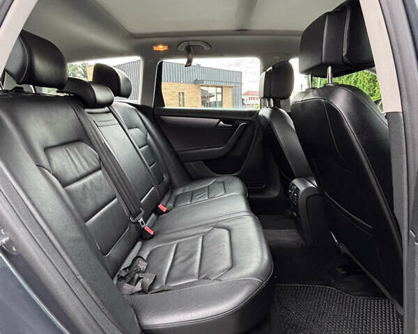 Сірий Фольксваген Пассат, об'ємом двигуна 1.6 л та пробігом 240 тис. км за 12799 $, фото 25 на Automoto.ua