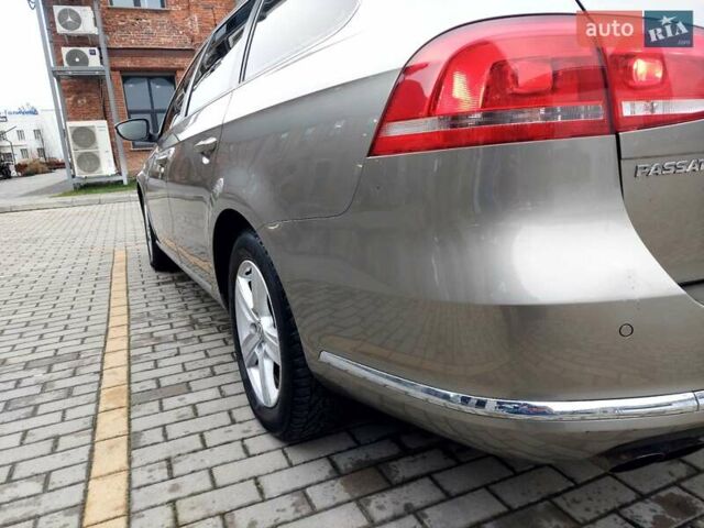 Сірий Фольксваген Пассат, об'ємом двигуна 2 л та пробігом 275 тис. км за 10900 $, фото 18 на Automoto.ua