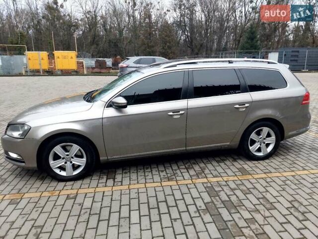 Сірий Фольксваген Пассат, об'ємом двигуна 2 л та пробігом 275 тис. км за 10900 $, фото 33 на Automoto.ua