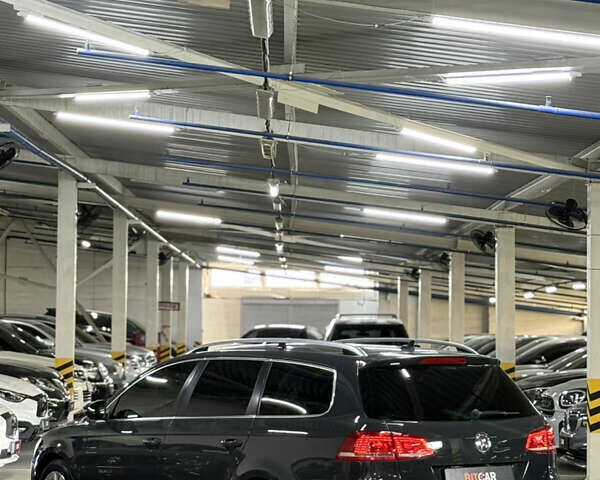 Серый Фольксваген Пассат, объемом двигателя 2 л и пробегом 220 тыс. км за 12900 $, фото 7 на Automoto.ua