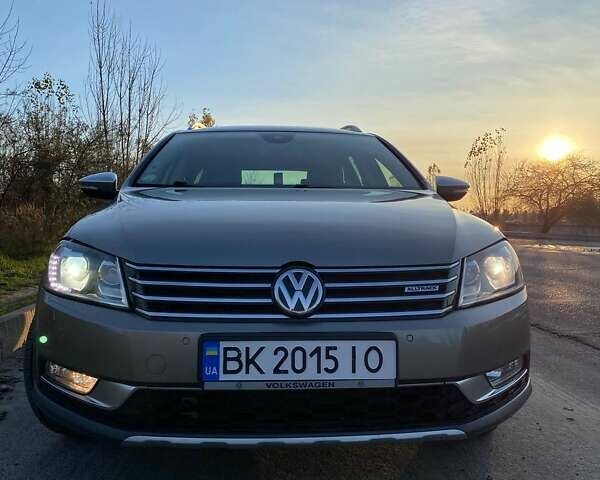 Сірий Фольксваген Пассат, об'ємом двигуна 2 л та пробігом 309 тис. км за 13000 $, фото 1 на Automoto.ua