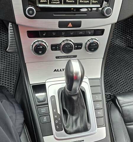 Серый Фольксваген Пассат, объемом двигателя 2 л и пробегом 307 тыс. км за 12500 $, фото 1 на Automoto.ua