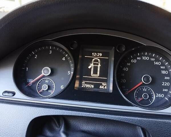 Серый Фольксваген Пассат, объемом двигателя 1.6 л и пробегом 281 тыс. км за 10700 $, фото 11 на Automoto.ua