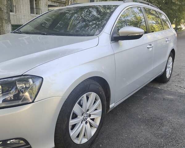 Серый Фольксваген Пассат, объемом двигателя 1.6 л и пробегом 281 тыс. км за 10700 $, фото 4 на Automoto.ua