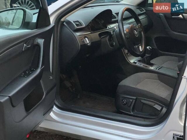 Серый Фольксваген Пассат, объемом двигателя 1.97 л и пробегом 288 тыс. км за 9800 $, фото 6 на Automoto.ua