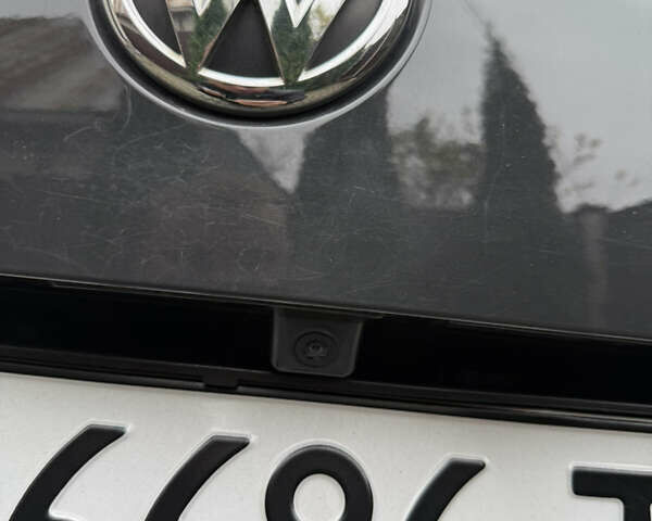 Серый Фольксваген Пассат, объемом двигателя 2 л и пробегом 324 тыс. км за 13500 $, фото 1 на Automoto.ua