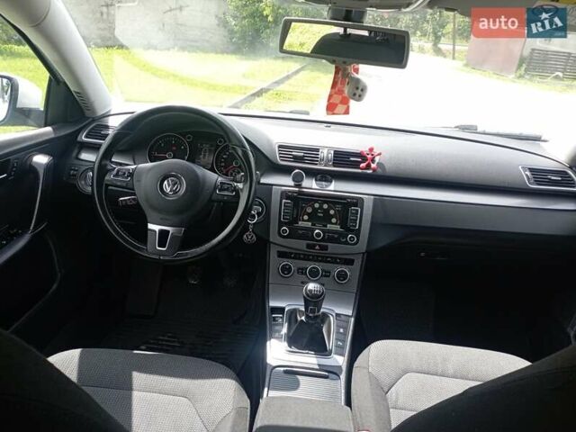 Серый Фольксваген Пассат, объемом двигателя 1.97 л и пробегом 270 тыс. км за 10999 $, фото 20 на Automoto.ua