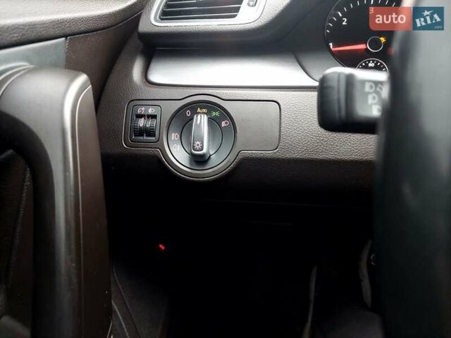 Серый Фольксваген Пассат, объемом двигателя 1.97 л и пробегом 275 тыс. км за 9900 $, фото 52 на Automoto.ua