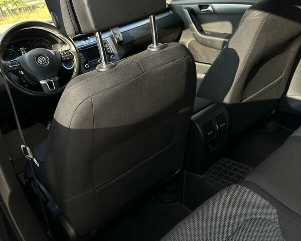 Серый Фольксваген Пассат, объемом двигателя 2 л и пробегом 213 тыс. км за 11700 $, фото 19 на Automoto.ua