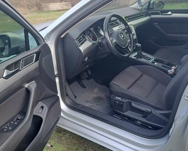 Серый Фольксваген Пассат, объемом двигателя 2 л и пробегом 230 тыс. км за 13500 $, фото 9 на Automoto.ua