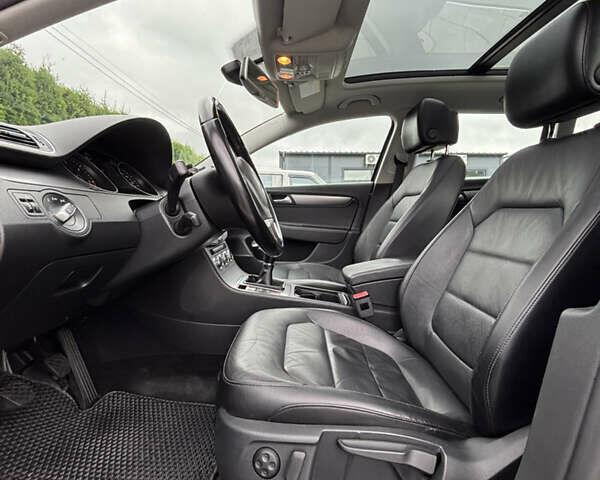 Сірий Фольксваген Пассат, об'ємом двигуна 1.6 л та пробігом 240 тис. км за 12799 $, фото 19 на Automoto.ua