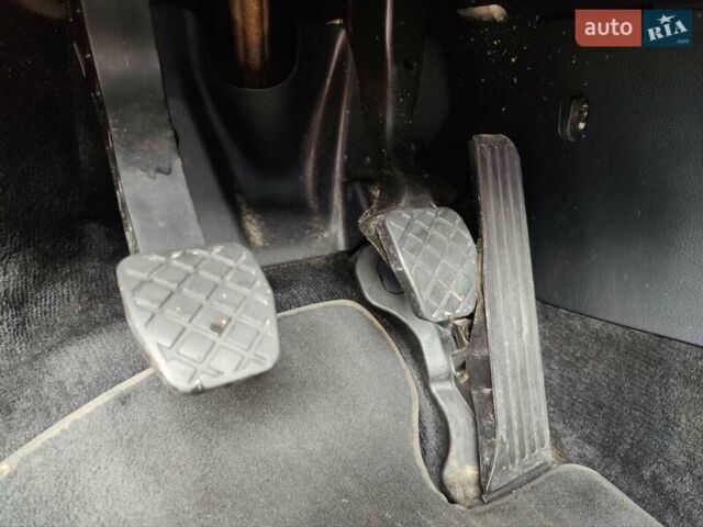 Сірий Фольксваген Пассат, об'ємом двигуна 1.97 л та пробігом 296 тис. км за 11600 $, фото 42 на Automoto.ua