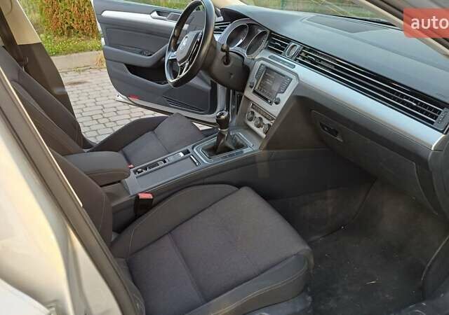 Серый Фольксваген Пассат, объемом двигателя 1.97 л и пробегом 270 тыс. км за 14000 $, фото 21 на Automoto.ua