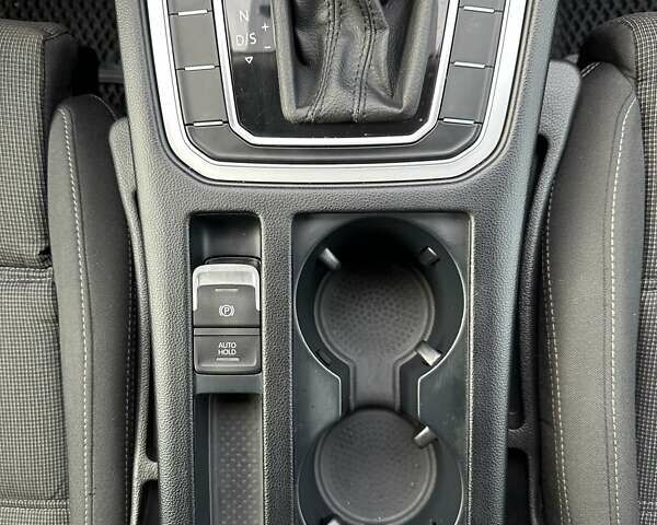 Сірий Фольксваген Пассат, об'ємом двигуна 1.97 л та пробігом 297 тис. км за 14600 $, фото 24 на Automoto.ua