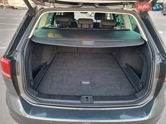 Сірий Фольксваген Пассат, об'ємом двигуна 1.97 л та пробігом 300 тис. км за 14200 $, фото 33 на Automoto.ua