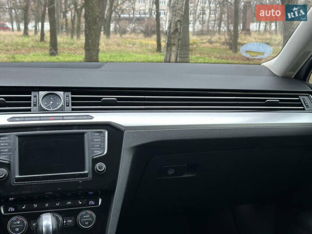 Серый Фольксваген Пассат, объемом двигателя 2 л и пробегом 312 тыс. км за 13999 $, фото 38 на Automoto.ua