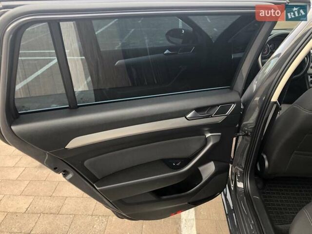 Сірий Фольксваген Пассат, об'ємом двигуна 2 л та пробігом 243 тис. км за 14800 $, фото 16 на Automoto.ua