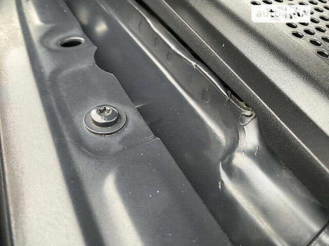 Серый Фольксваген Пассат, объемом двигателя 2 л и пробегом 245 тыс. км за 17995 $, фото 110 на Automoto.ua