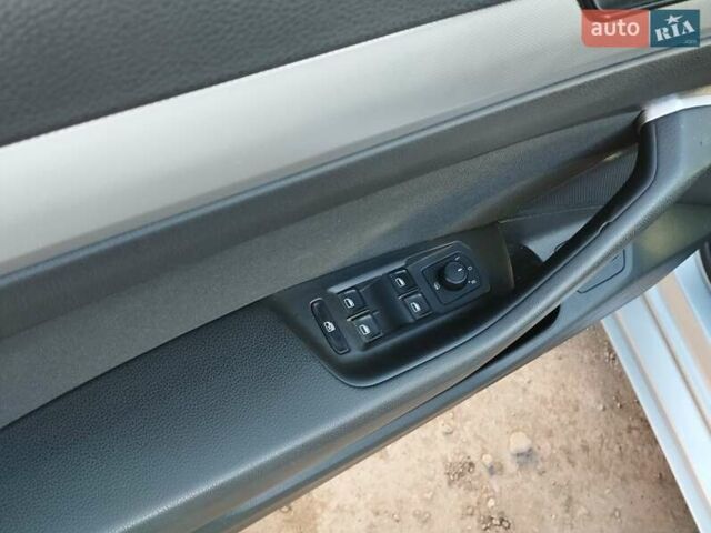 Серый Фольксваген Пассат, объемом двигателя 1.97 л и пробегом 200 тыс. км за 13100 $, фото 4 на Automoto.ua