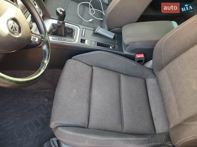 Серый Фольксваген Пассат, объемом двигателя 1.97 л и пробегом 200 тыс. км за 13100 $, фото 12 на Automoto.ua