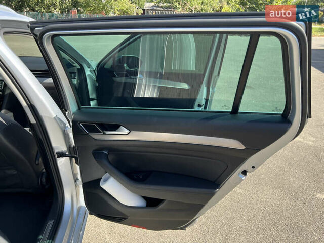 Серый Фольксваген Пассат, объемом двигателя 1.97 л и пробегом 315 тыс. км за 18000 $, фото 32 на Automoto.ua