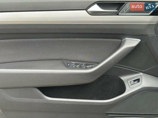 Сірий Фольксваген Пассат, об'ємом двигуна 2 л та пробігом 283 тис. км за 14990 $, фото 22 на Automoto.ua