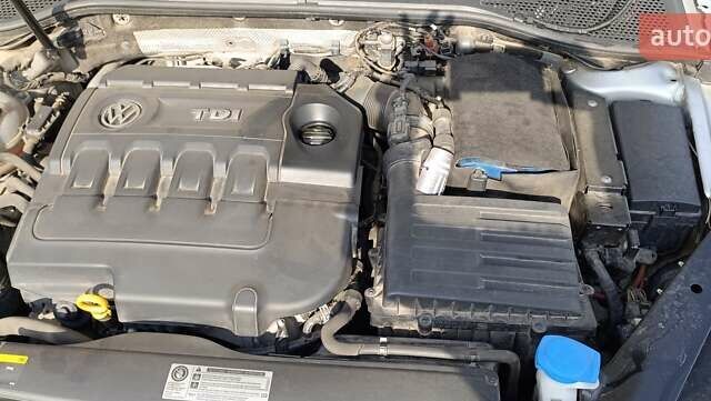 Серый Фольксваген Пассат, объемом двигателя 1.6 л и пробегом 235 тыс. км за 12800 $, фото 83 на Automoto.ua