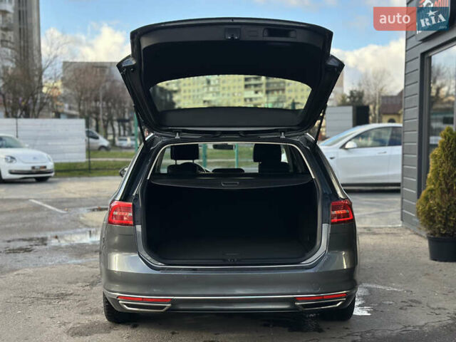 Серый Фольксваген Пассат, объемом двигателя 2 л и пробегом 370 тыс. км за 13999 $, фото 14 на Automoto.ua