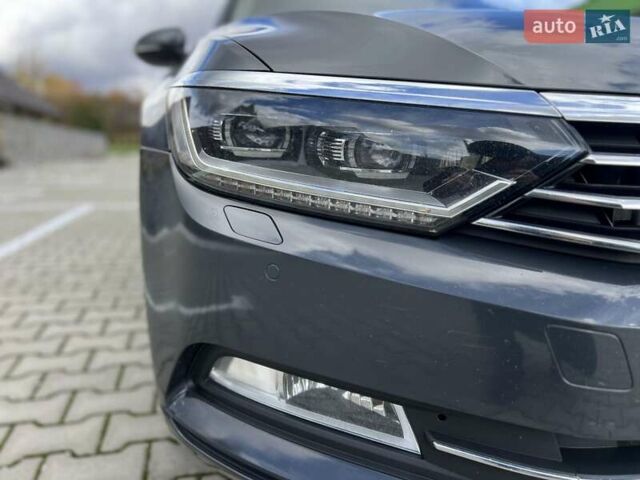 Серый Фольксваген Пассат, объемом двигателя 1.6 л и пробегом 256 тыс. км за 12900 $, фото 1 на Automoto.ua