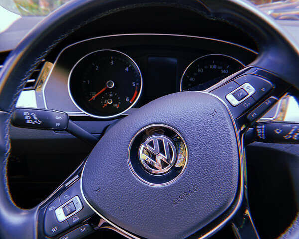 Серый Фольксваген Пассат, объемом двигателя 1.97 л и пробегом 310 тыс. км за 14000 $, фото 4 на Automoto.ua