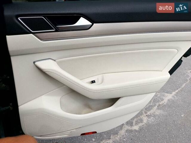 Сірий Фольксваген Пассат, об'ємом двигуна 1.97 л та пробігом 243 тис. км за 15500 $, фото 16 на Automoto.ua