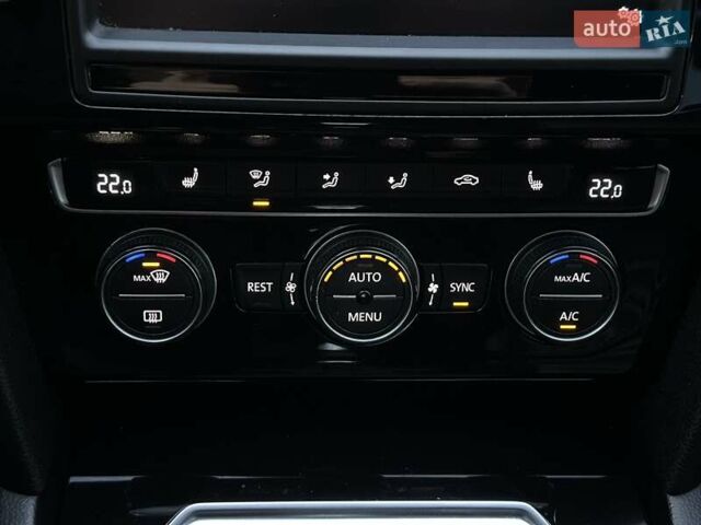 Сірий Фольксваген Пассат, об'ємом двигуна 1.97 л та пробігом 303 тис. км за 16000 $, фото 32 на Automoto.ua