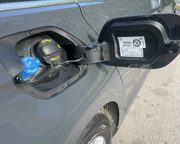 Серый Фольксваген Пассат, объемом двигателя 2 л и пробегом 245 тыс. км за 17995 $, фото 63 на Automoto.ua