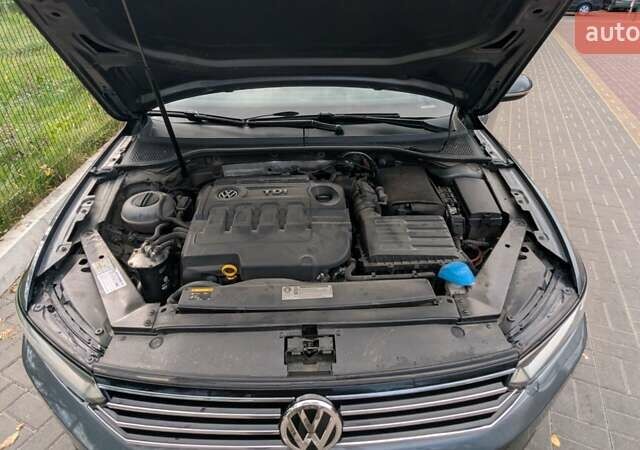 Серый Фольксваген Пассат, объемом двигателя 1.97 л и пробегом 276 тыс. км за 14500 $, фото 26 на Automoto.ua