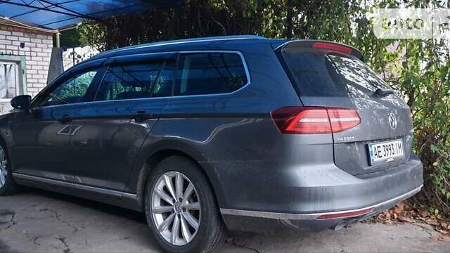 Сірий Фольксваген Пассат, об'ємом двигуна 2 л та пробігом 237 тис. км за 15600 $, фото 2 на Automoto.ua