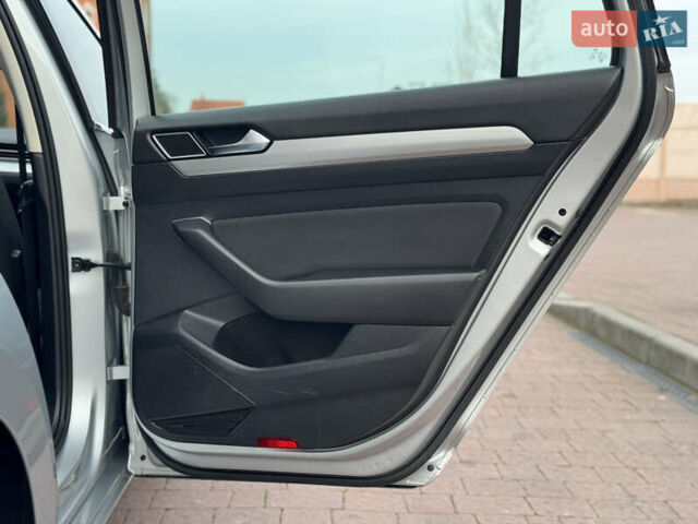 Серый Фольксваген Пассат, объемом двигателя 2 л и пробегом 248 тыс. км за 13750 $, фото 105 на Automoto.ua